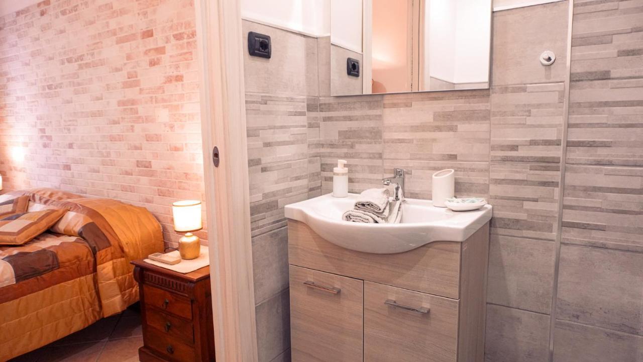 Pm 12 Via Achille Grandi Guest House Alghero Bagian luar foto