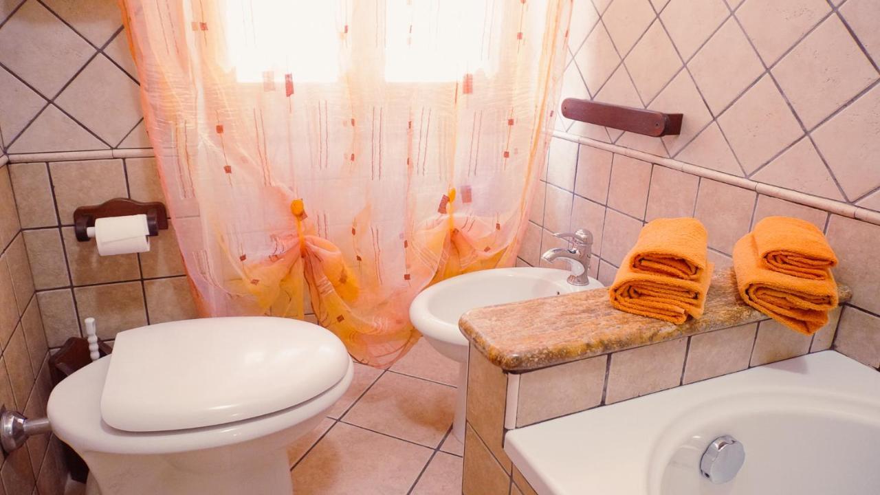 Pm 12 Via Achille Grandi Guest House Alghero Bagian luar foto